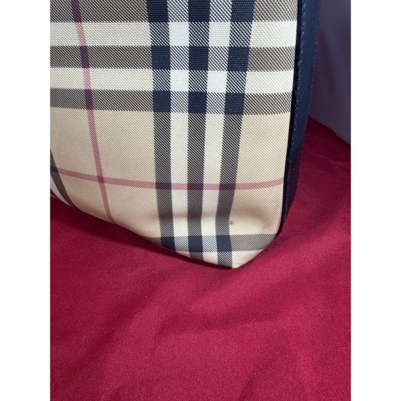Burberry London Classic Haymarket Check Medium‎ Handbag, Italy T-02-2 - Picture 9 of 16